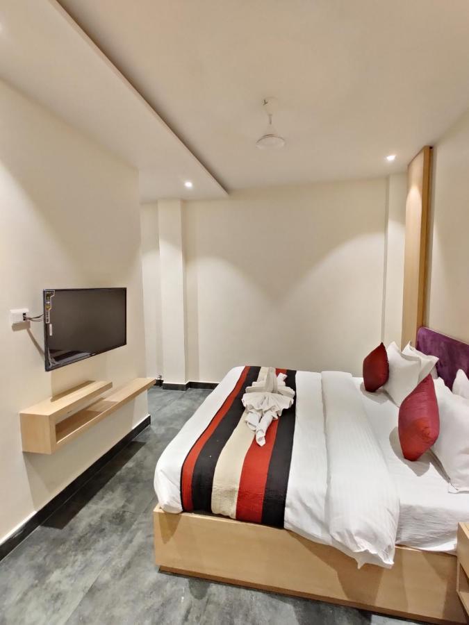 Hotel Dua Grand By Dua Hospitality -300 Meters From Golden Temple Amritsar Exterior photo
