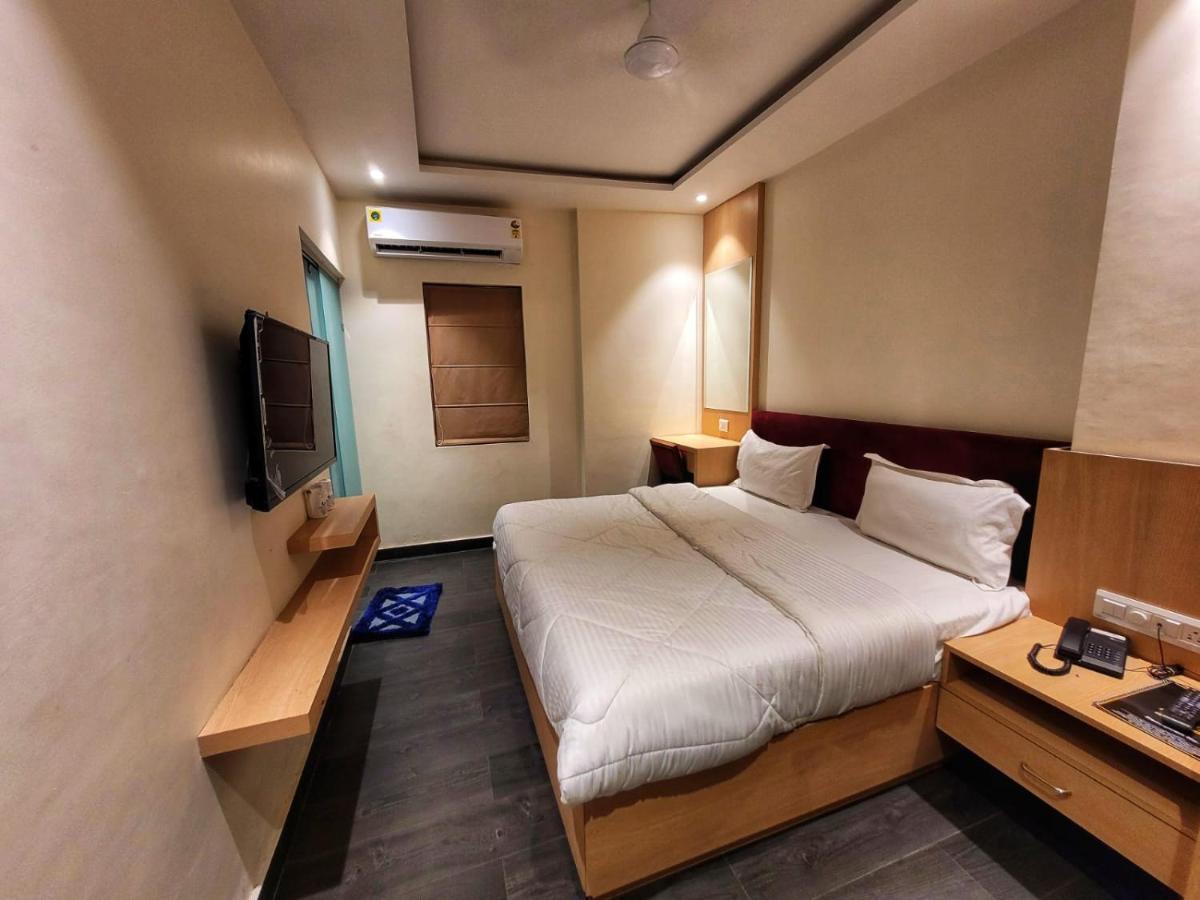 Hotel Dua Grand By Dua Hospitality -300 Meters From Golden Temple Amritsar Exterior photo